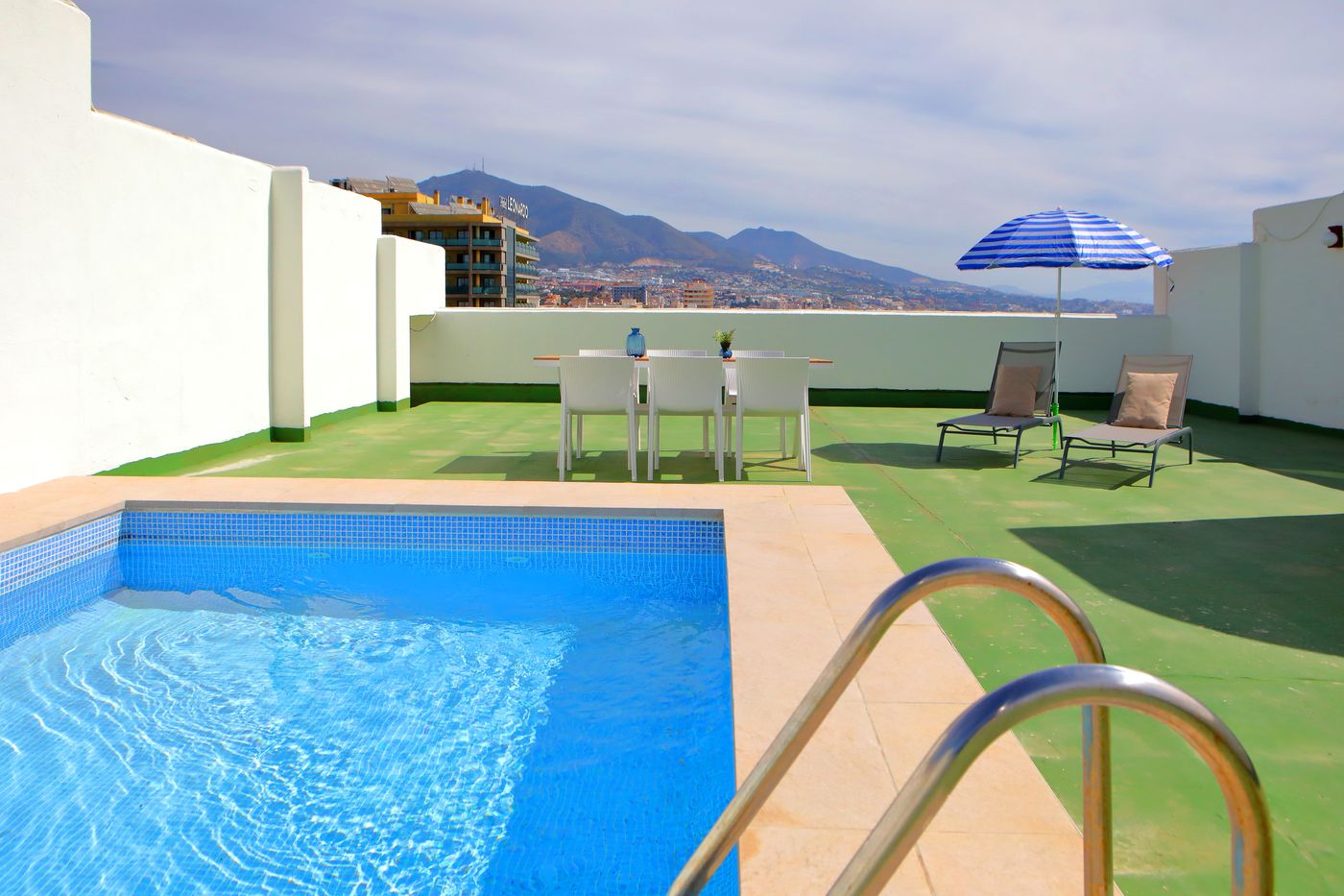 Pyr-Fuengirola-Room-4
