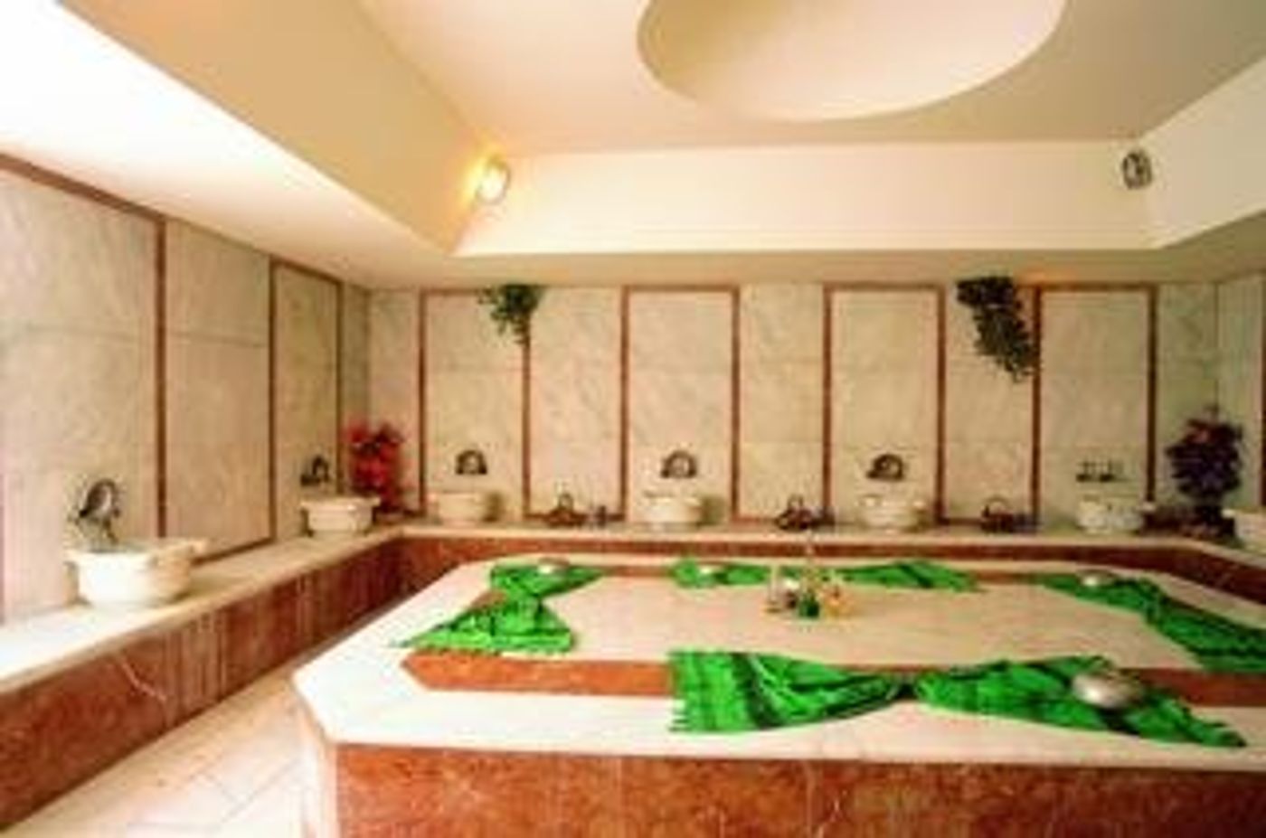 Armas Bella Luna Hotel