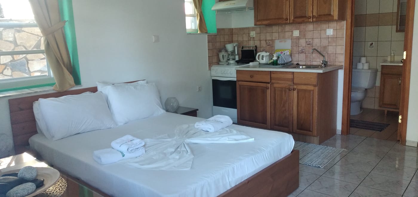 Zest---Xi-Beach-Room-34