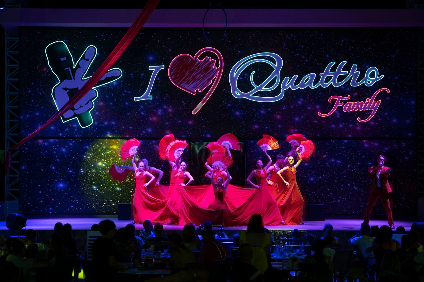 Quatro Famıly Club Dem