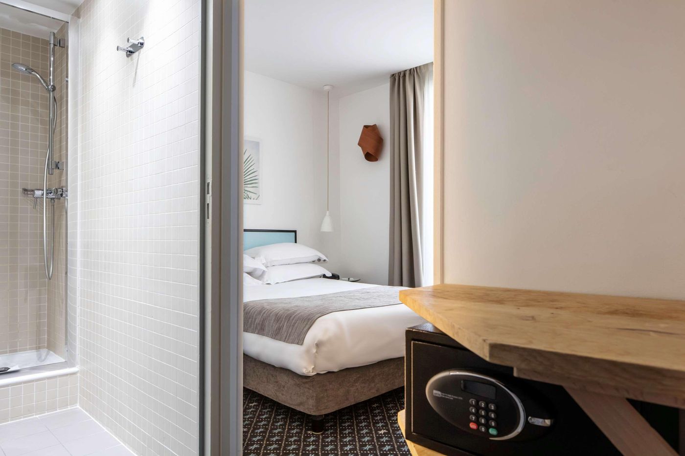 Palm-Astotel-Room-35