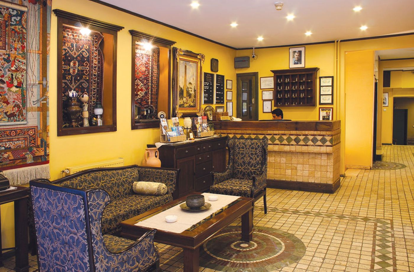 Fehmi-Bey-Lobby-8