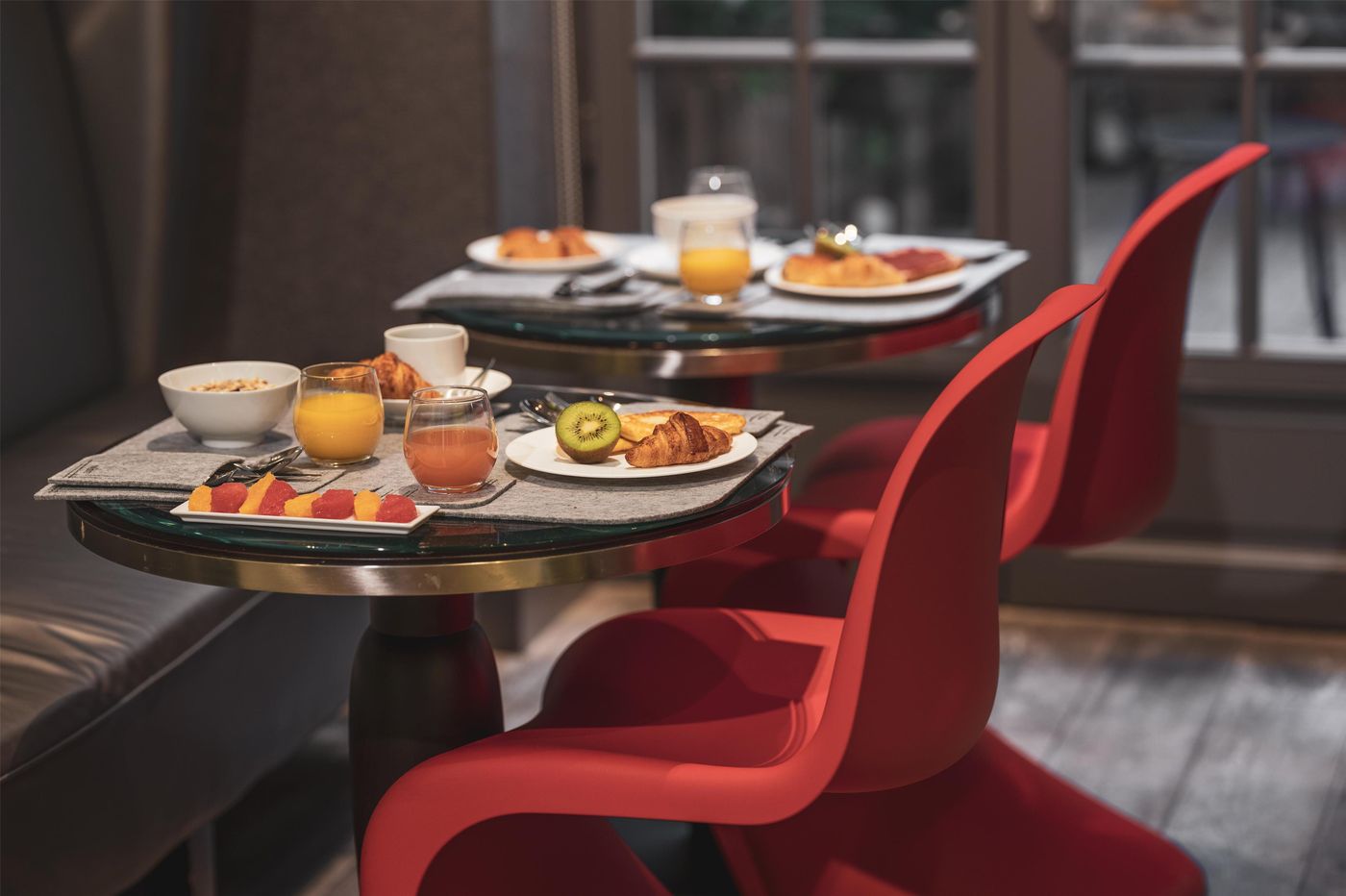 Le-Petit-Paris-Restaurant-16