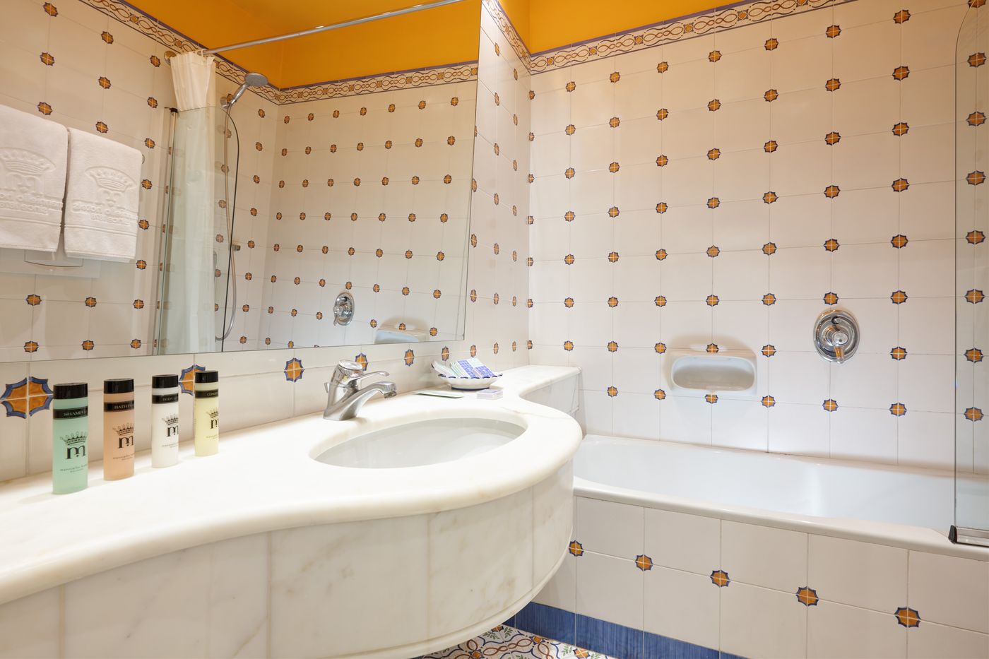 Grand-Hotel-de-la-Ville-Room-41