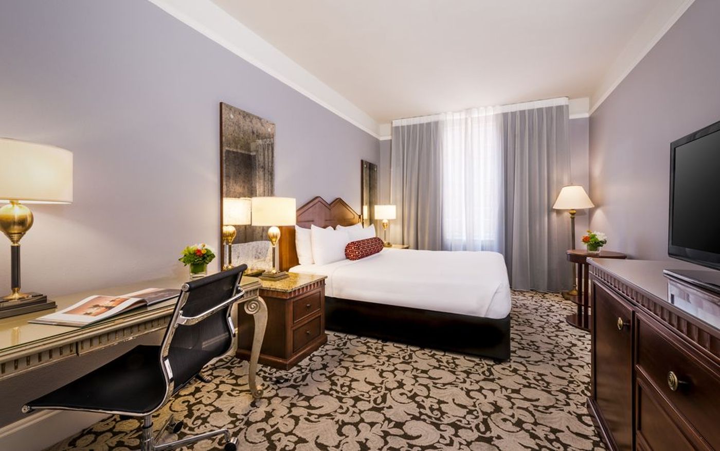 Millennium-Biltmore-Hotel-Los-Angeles-Room-14