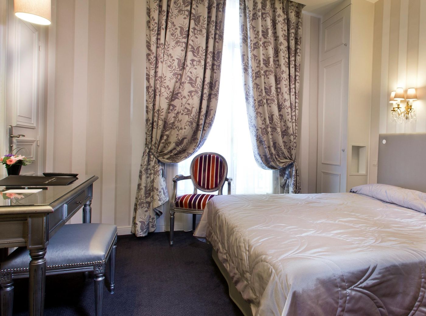 Hotel-Saint-Petersbourg-Opera---Spa-Room-20