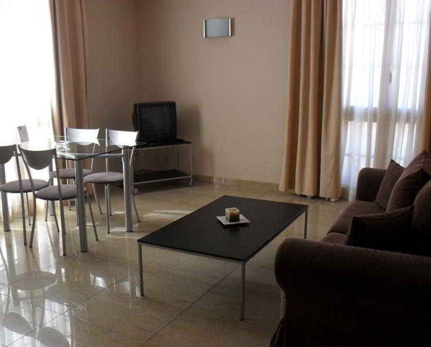 Vent-de-Garbi-Room-11