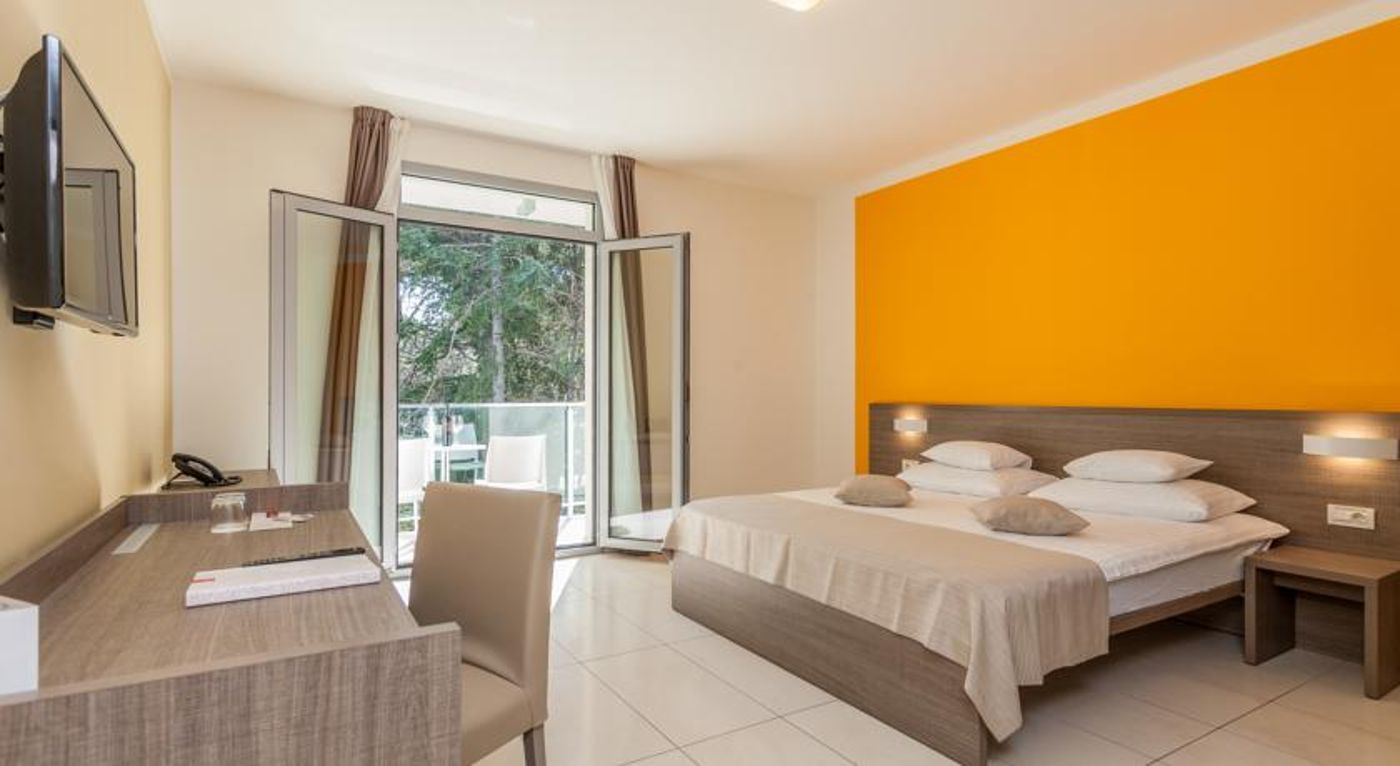 Crvena Luka Hotel & Resort