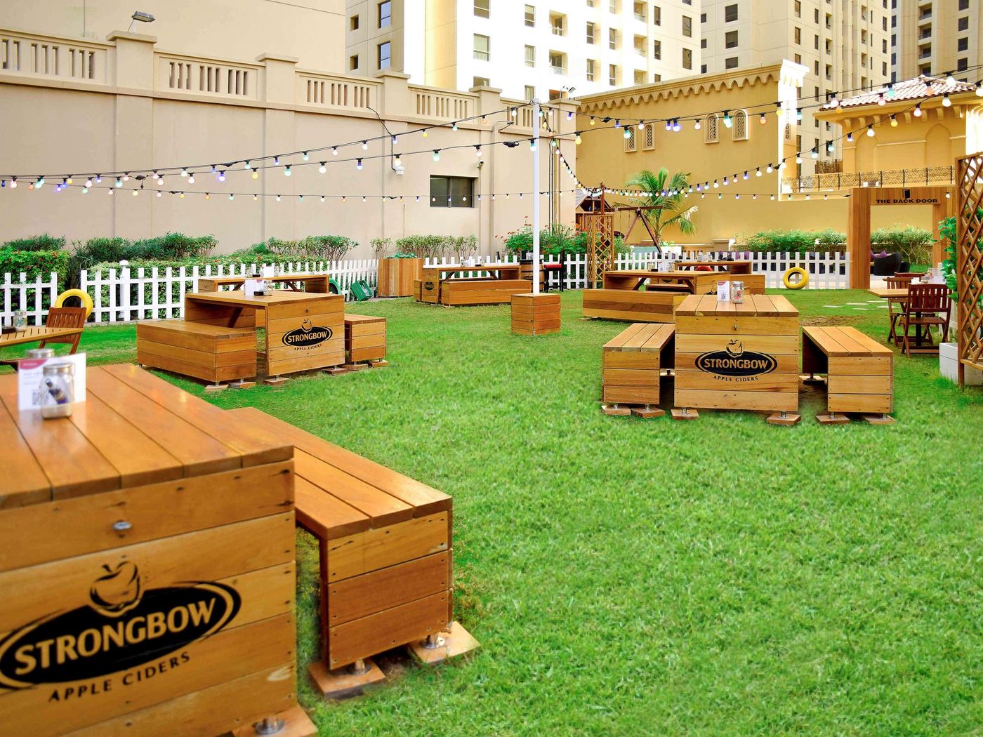 Movenpick-Jumeirah-Beach-Restaurant-16