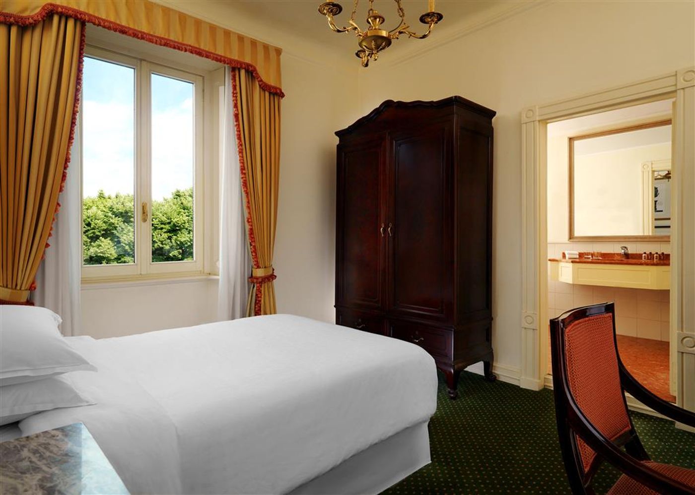 Sheraton-Diana-Majestic-General-view-37