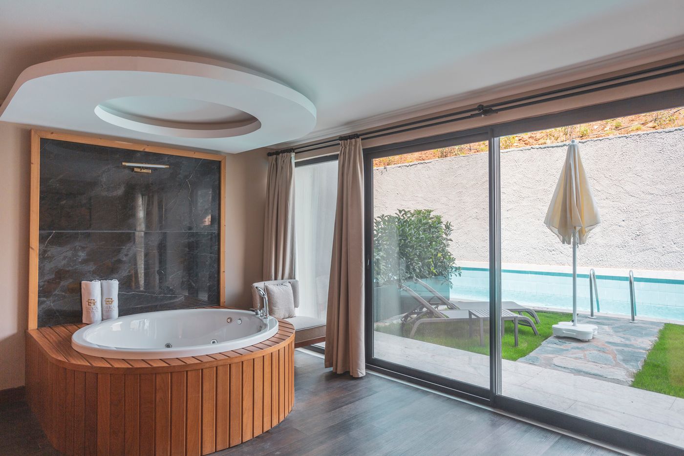 Orka Cove Hotel Penthouse & Suites - Adults Only