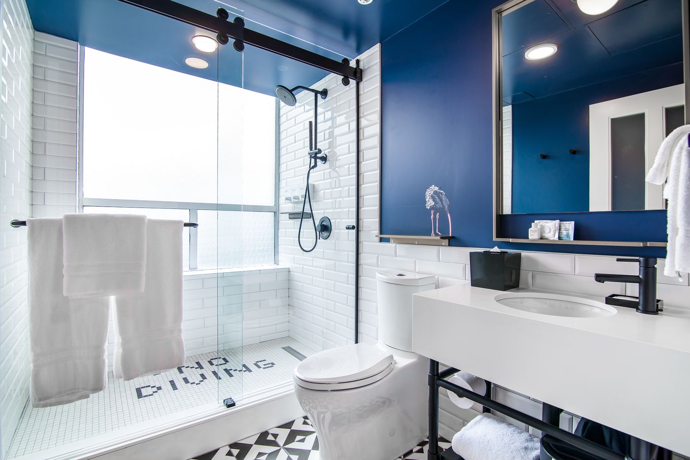 Hotel-Belmont-Vancouver-MGallery-Room-52