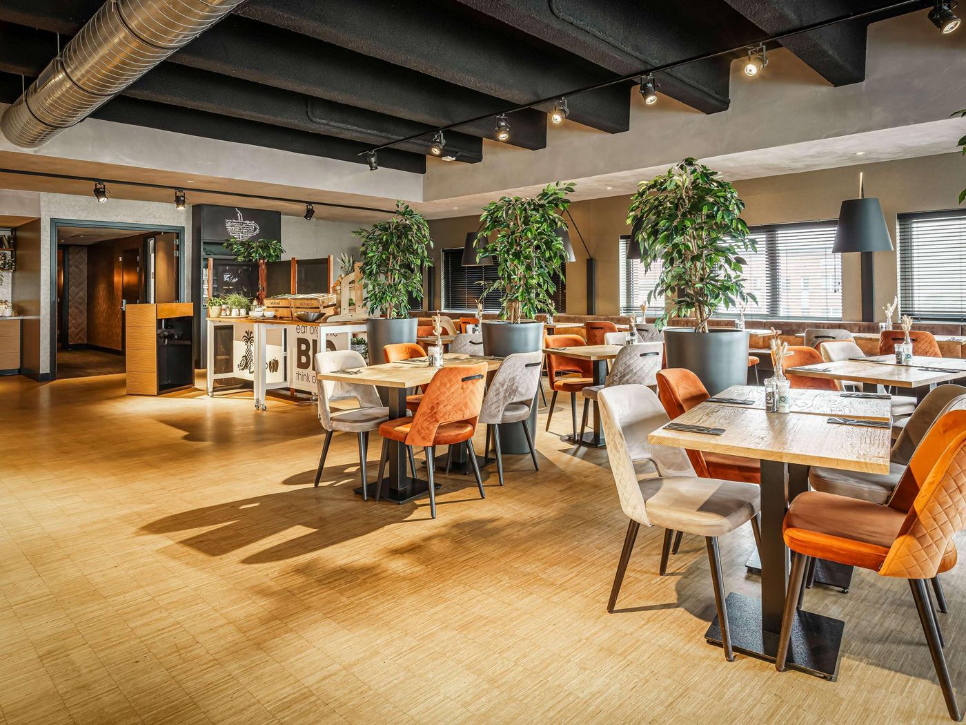 Mercure-Hotel-Amsterdam-Sloterdijk-Station-Restaurant-13