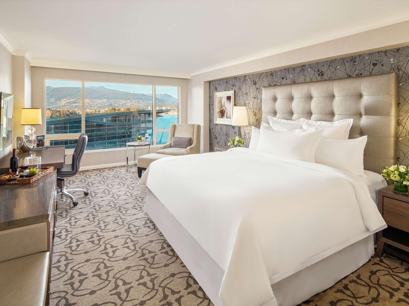 Fairmont-Waterfront-Room-27