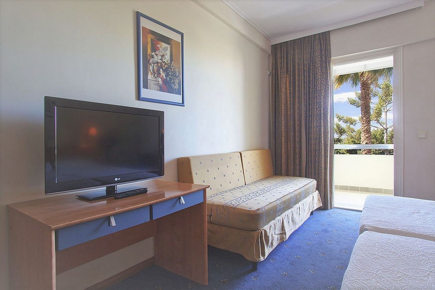 Congo-Palace-Hotel-Room-23