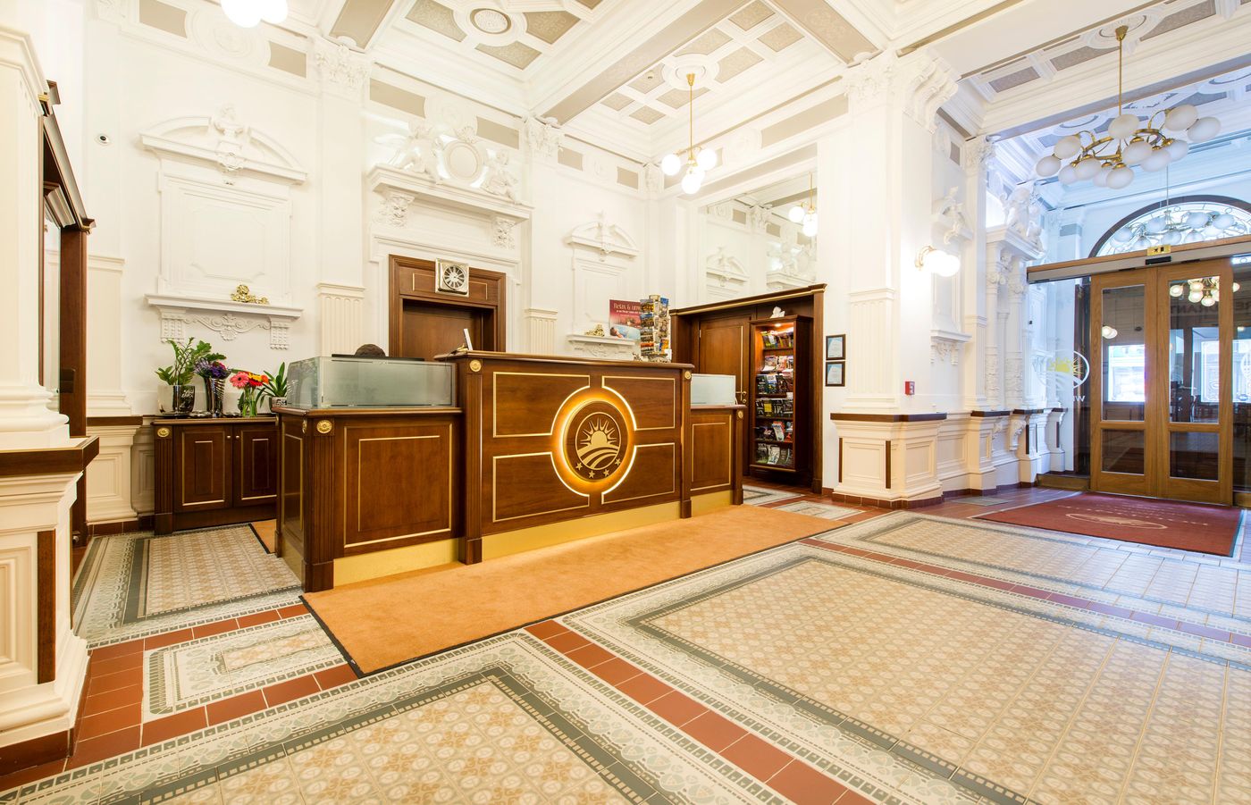 Boutique-Hotel-Seven-Days-Prague-Lobby-12