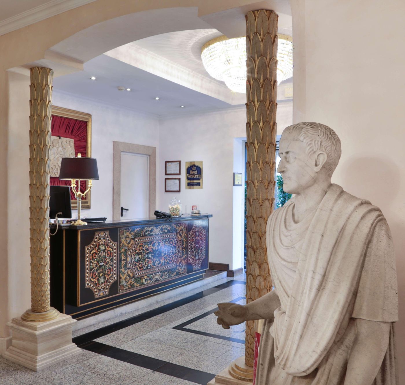 BEST-WESTERN-Hotel-Rivoli-Lobby-20