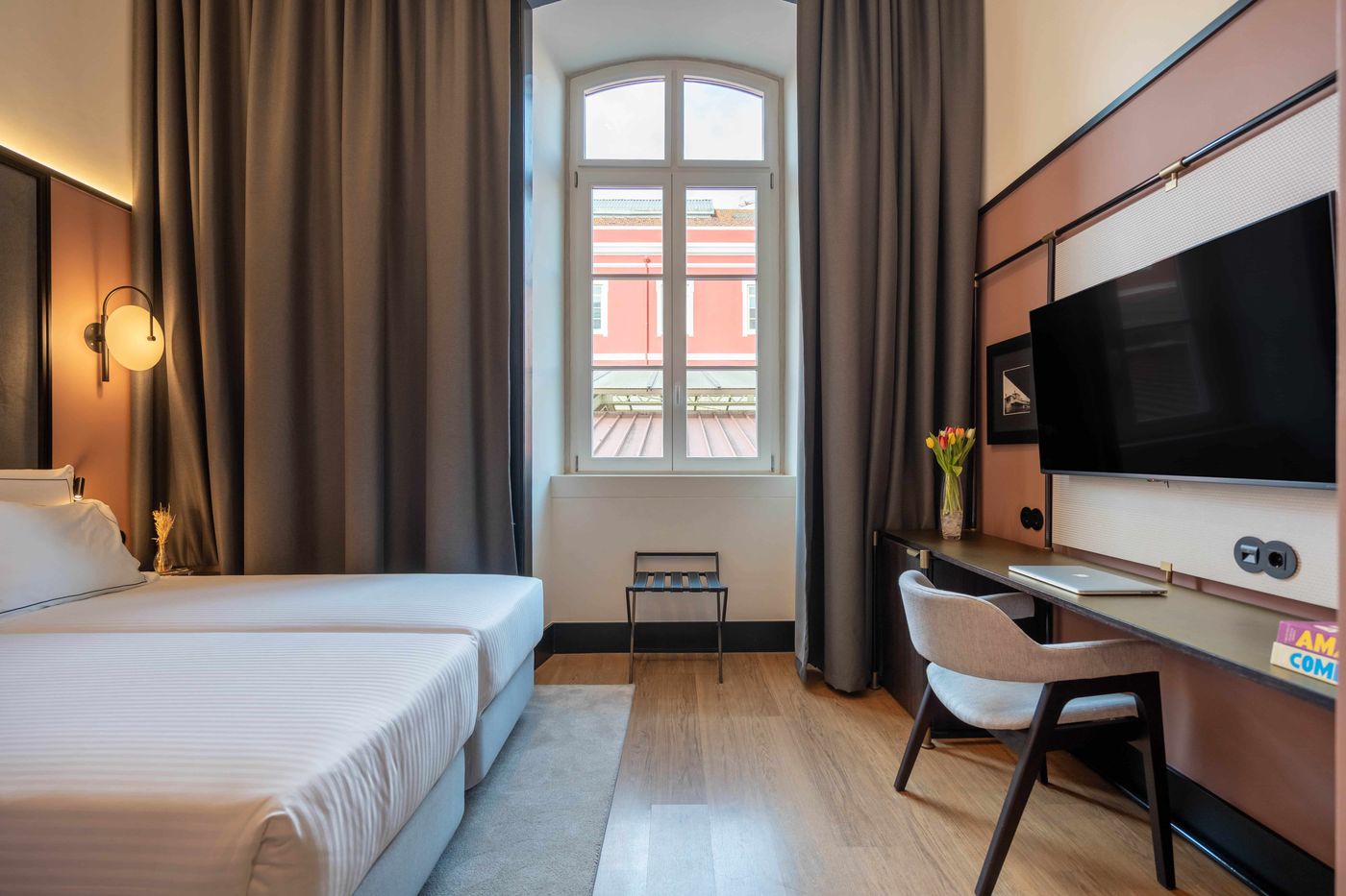 The-Editory-Riverside-Santa-Apolonia-Hotel-Room-29