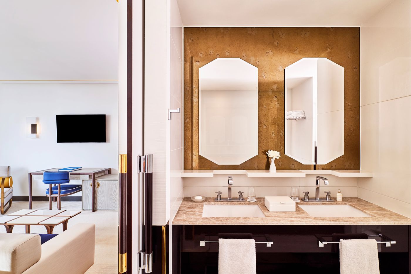 H----tel-Barri----re-Le-Majestic-Cannes-Room-51