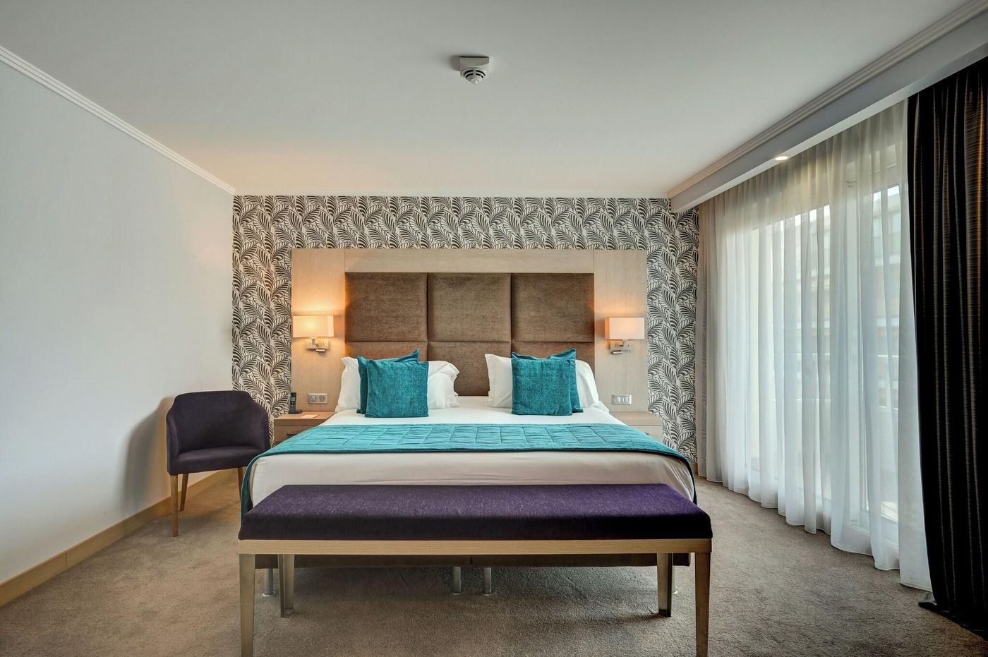 Juliana-Cannes-Room-7