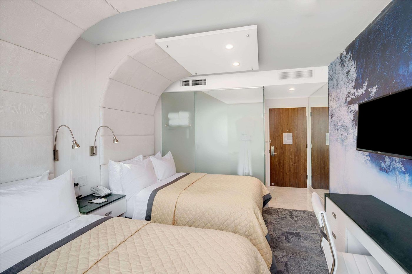 Wyndham-Garden-Brooklyn-Sunset-Park-Room-15