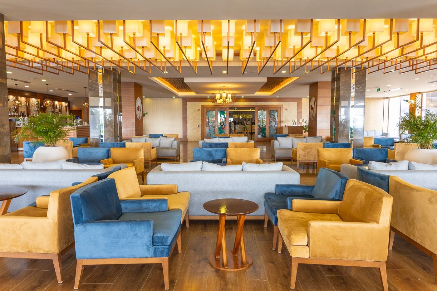 Ramada-Resort-by-Wyndham-Kusadasi---Golf-Bar-50