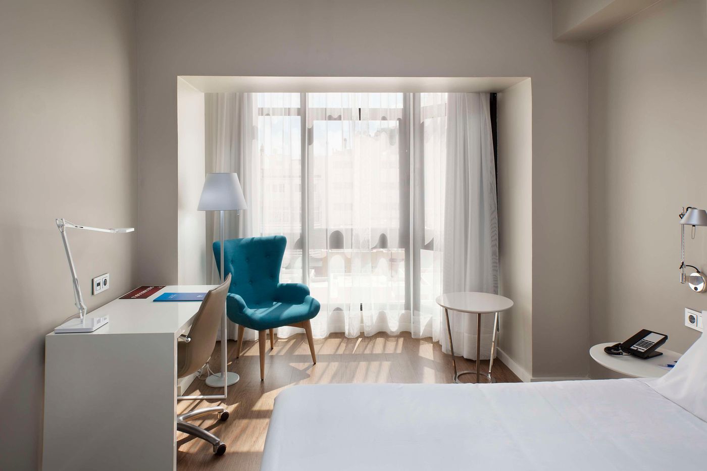 NH-Las-Palmas-Playa-las-Canteras-Room-13