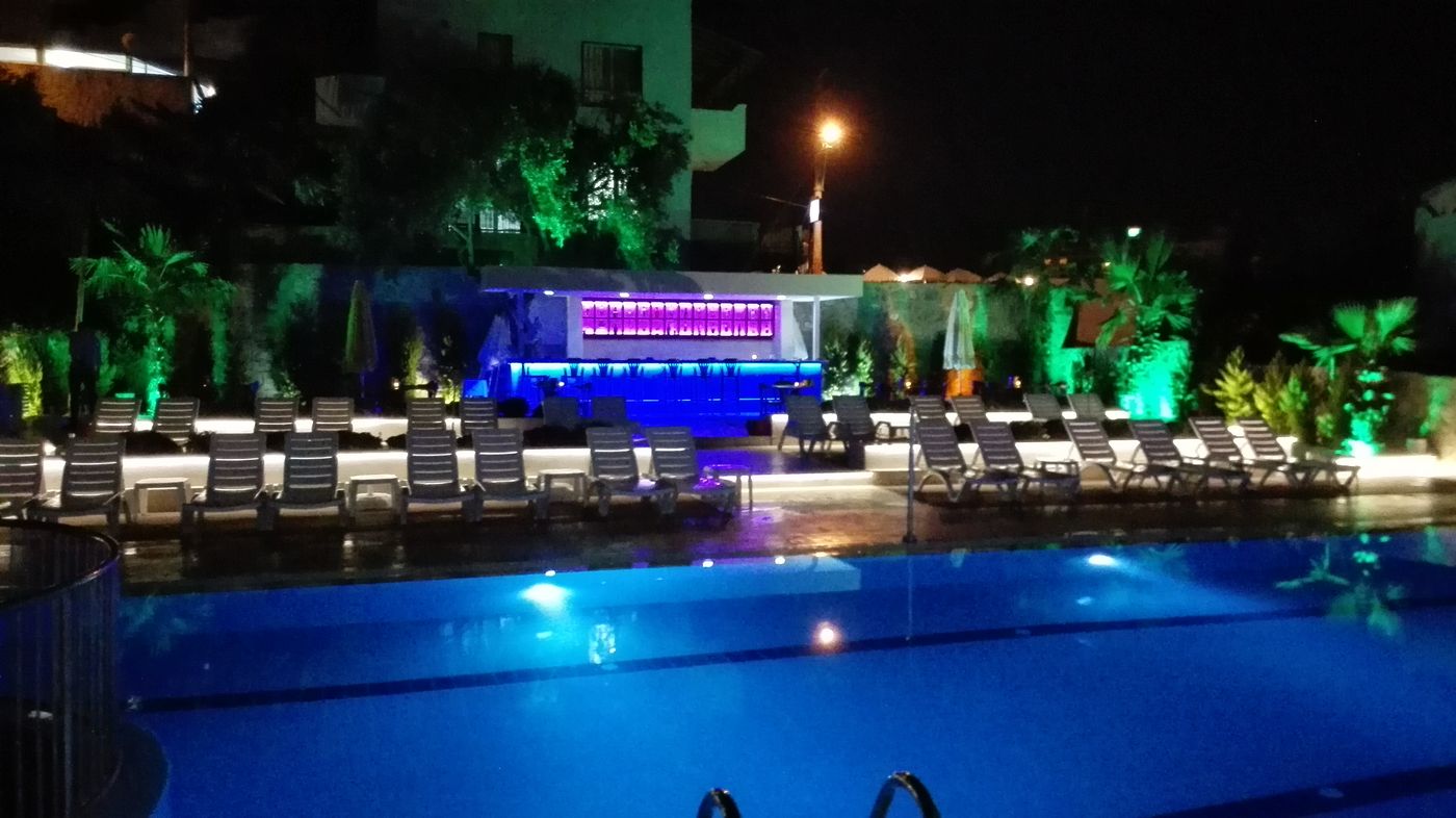 Happy-Apart-Hotel-Bar-26