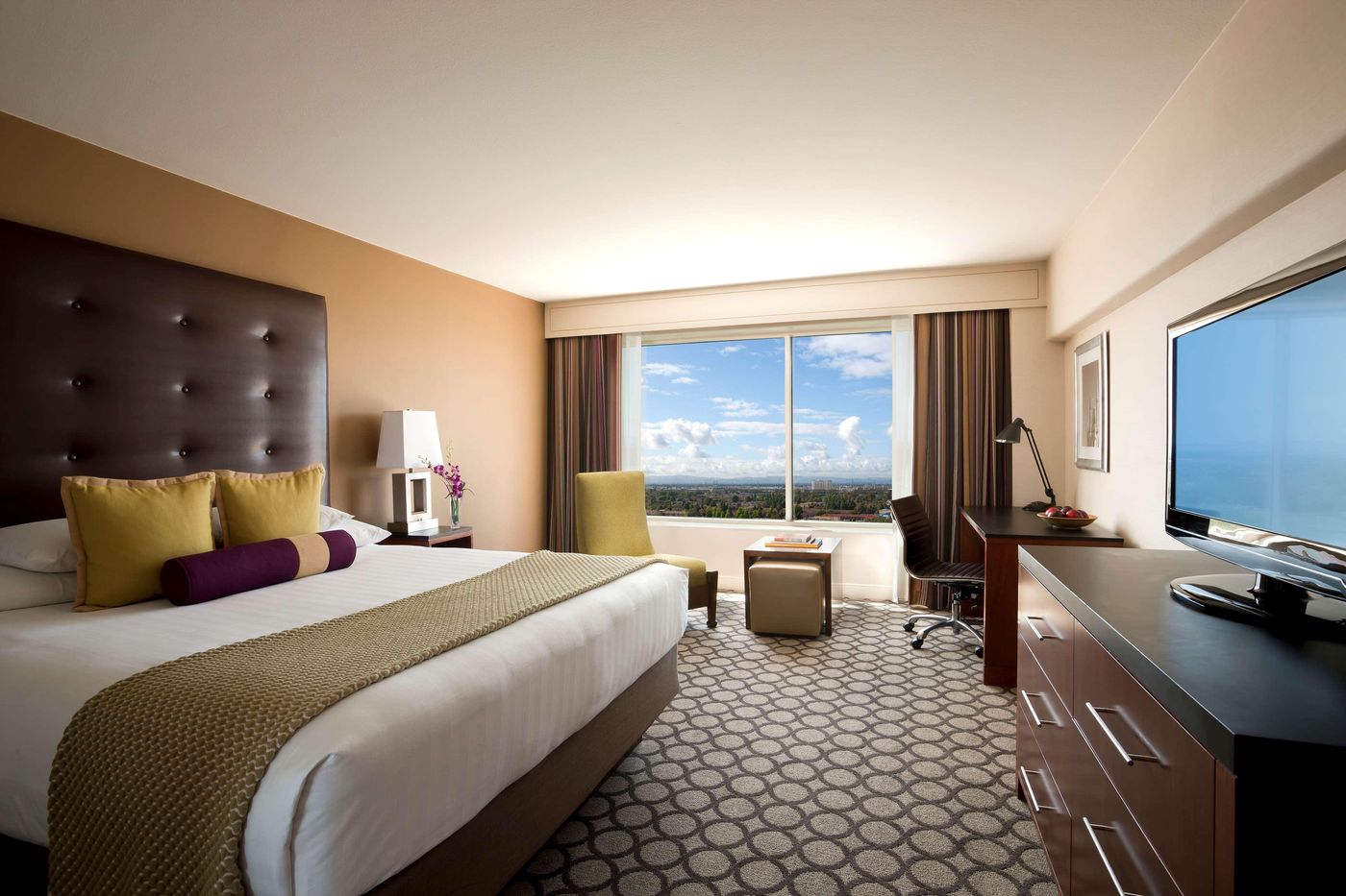 Hyatt-Regency-Orange-County-Room-16