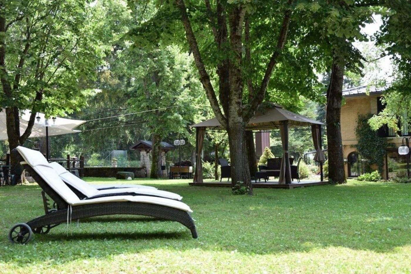 LH-Albergo-il-Picchio-Terrace-20