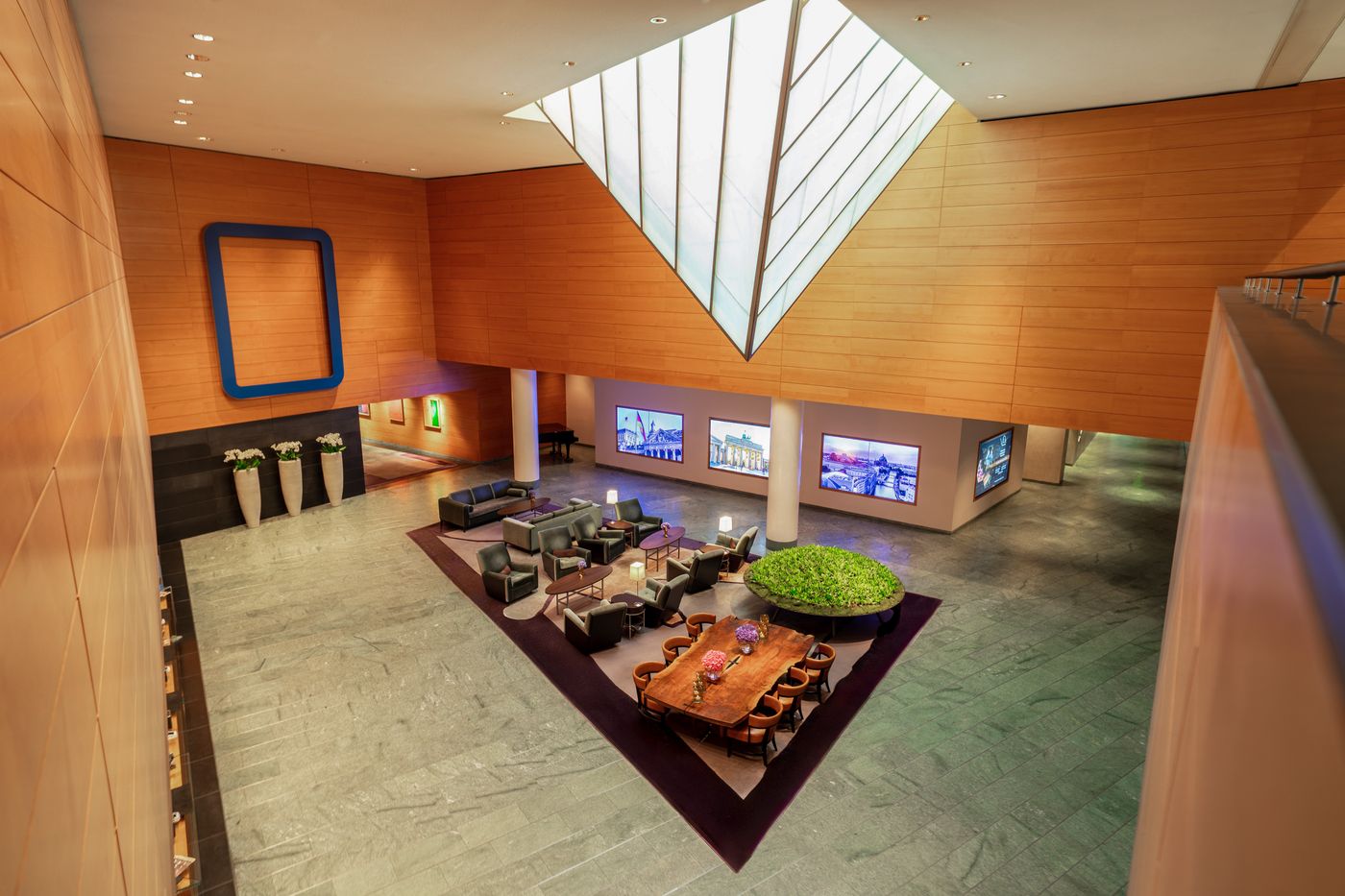 Grand-Hyatt-Berlin-Lobby-15