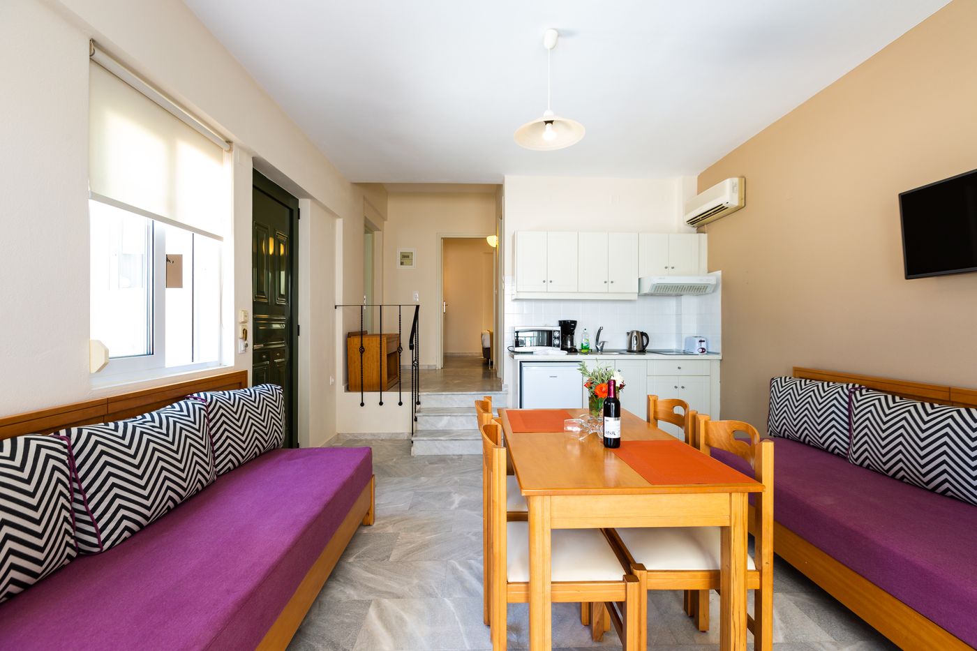 Radamanthys Apartments