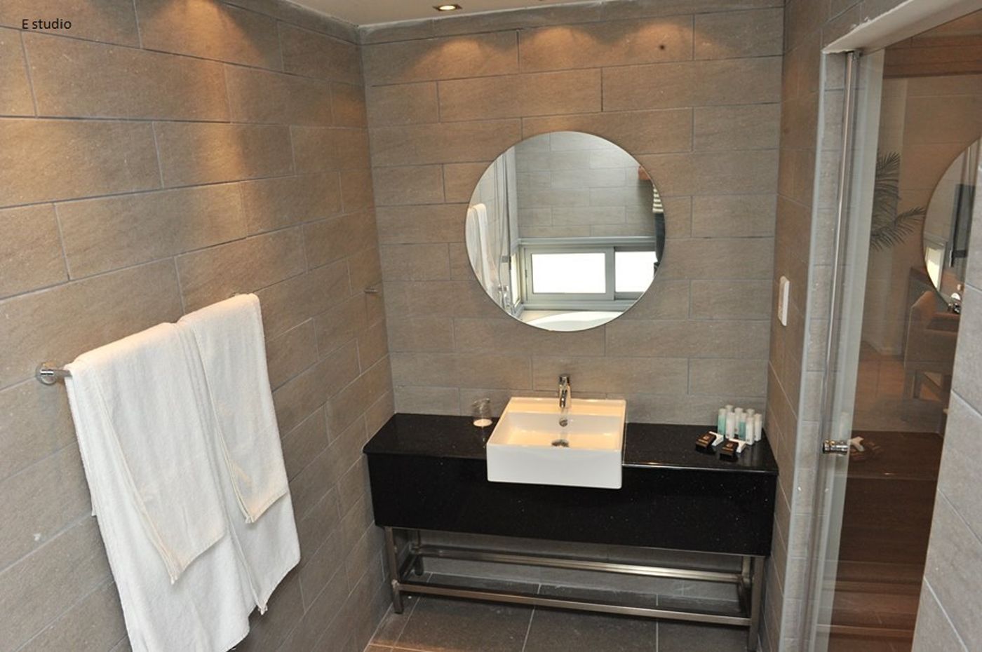 E-Hotel-Spa-and-Resort-Room-29