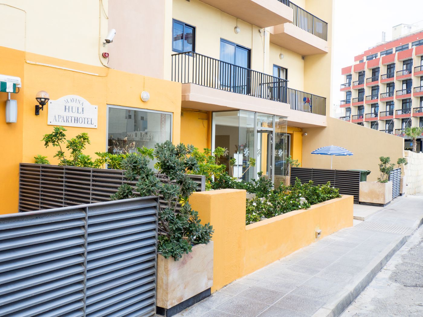 Huli-Hotel---Apartments-General-view-6