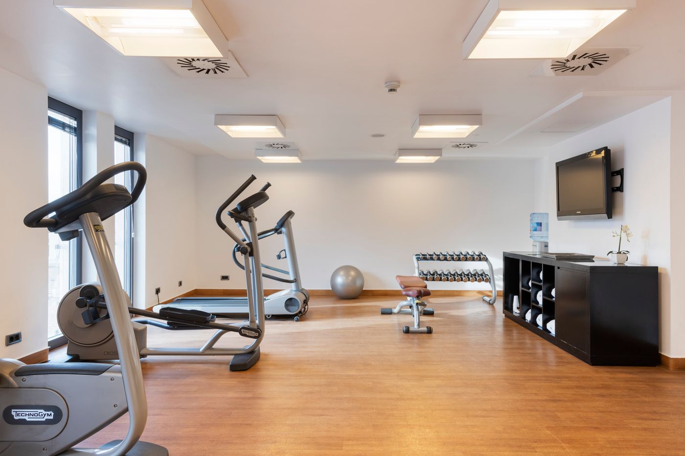 Exe-Budapest-Center-Sports-and-Entertainment-48