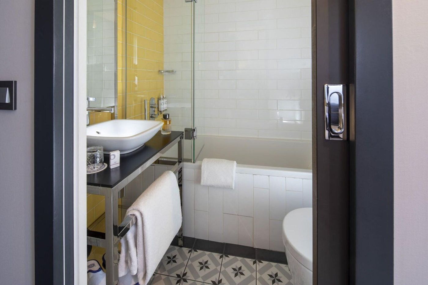 Hotel-Les-Matins-de-Paris-General-view-42