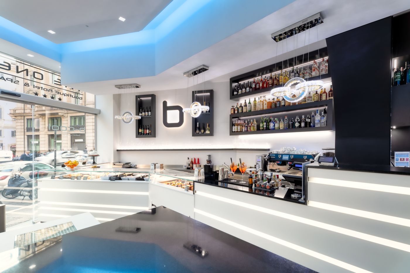 THE-ONE-Boutique-Hotel---SPA-Rome-Bar-16