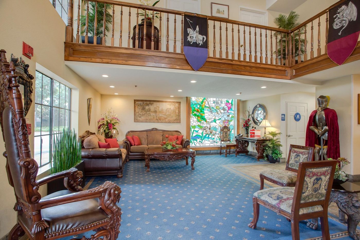 Castle-Inn-and-Suites-Lobby-12