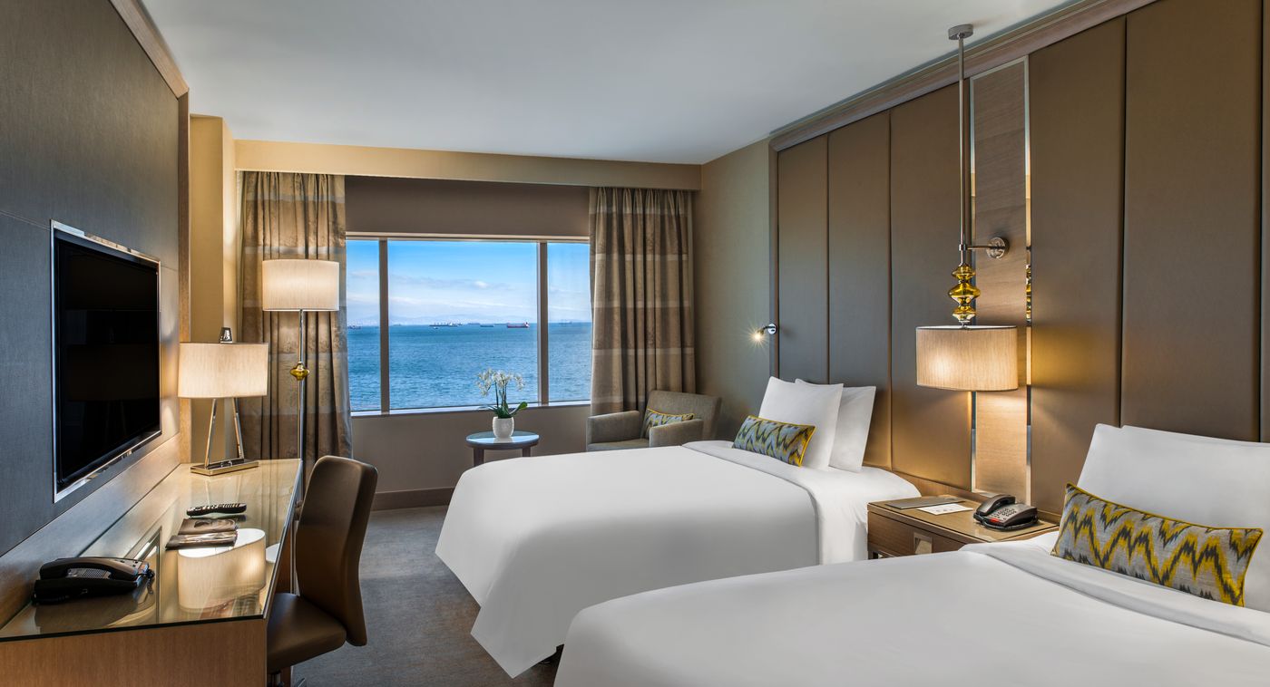 Renaissance-Polat-Istanbul-Room-12