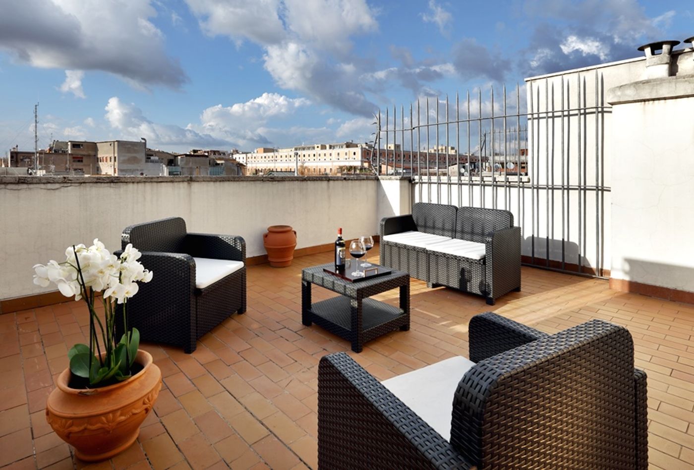 International-Palace-General-view-41