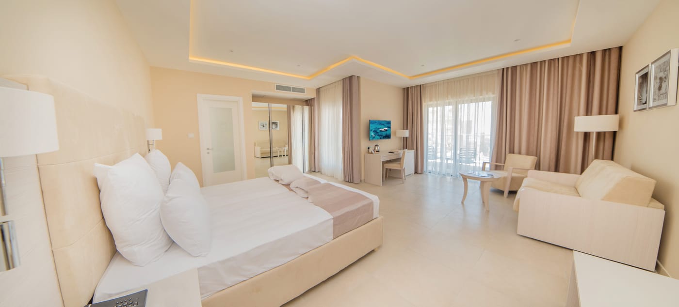 Maritim-Antonine-Hotel---Spa-Room-17