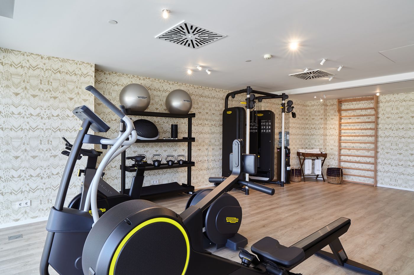 Marina-Palace-Prestige-by-Intercorp-Hotel-Group-Sports-and-Entertainment-69