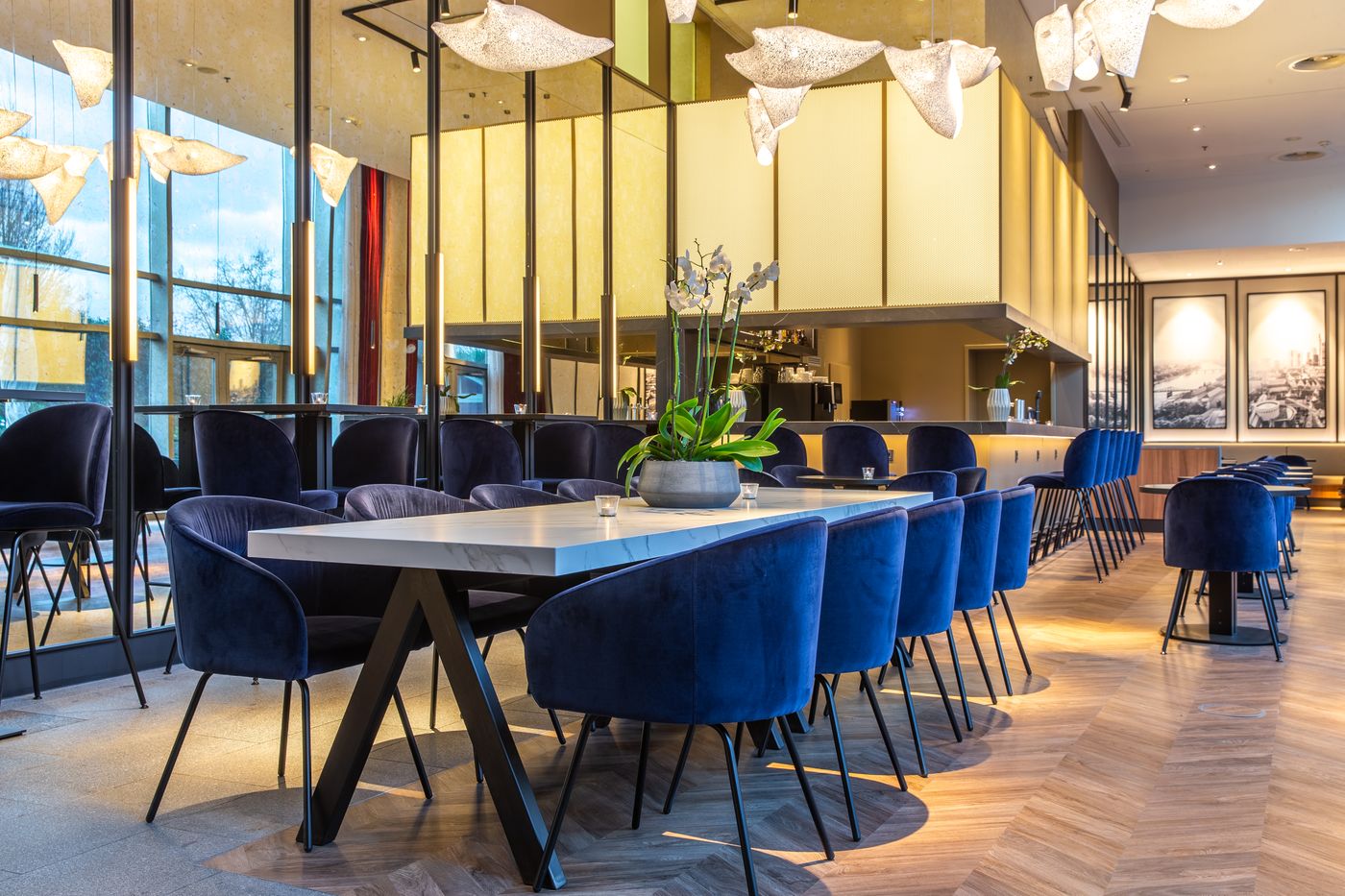 Radisson Blu Hotel Frankfurt - Germany - Frankfurt Am Main - Bar - 2