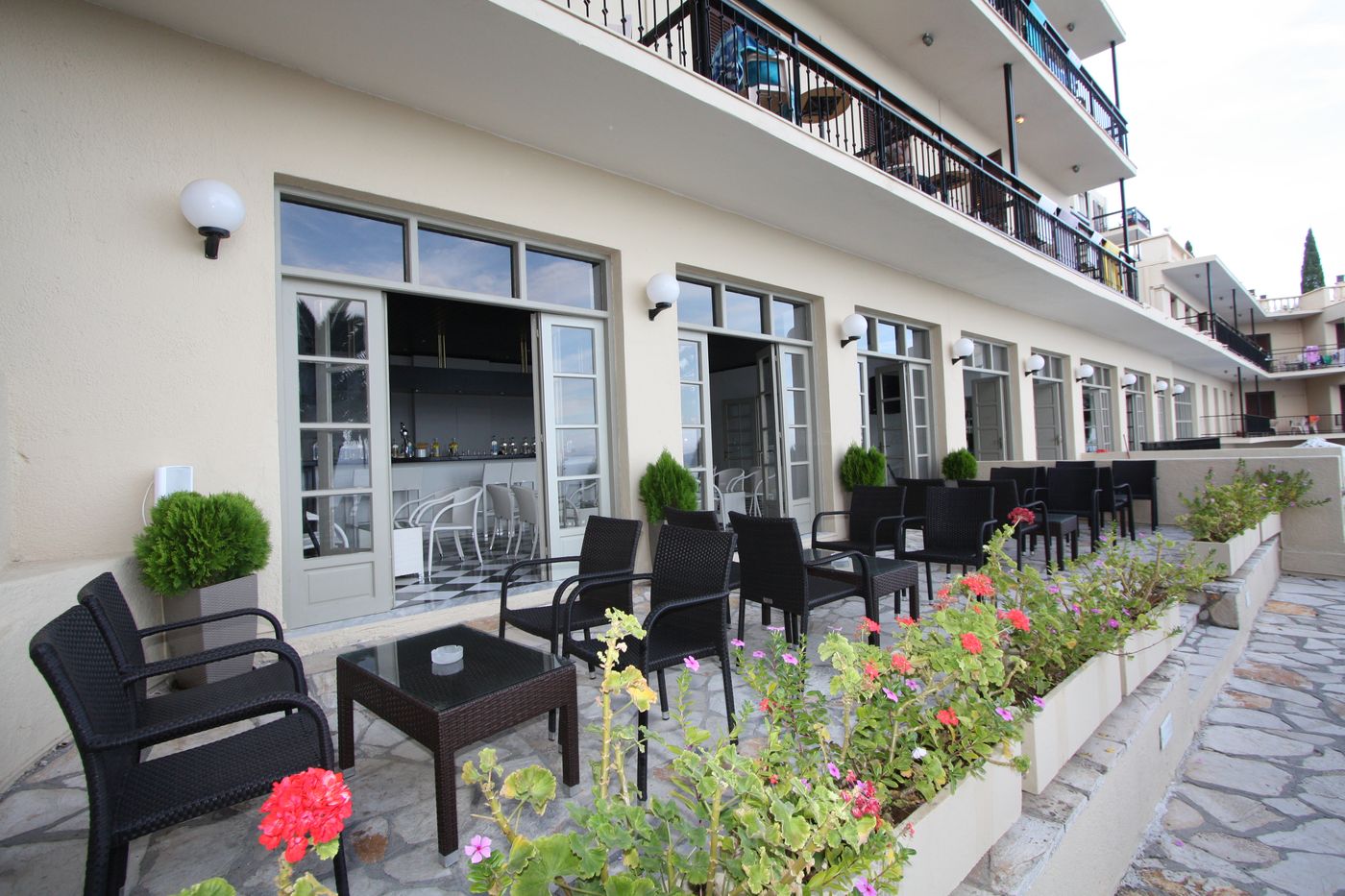 Mitsis-Belvedere-Bar-9