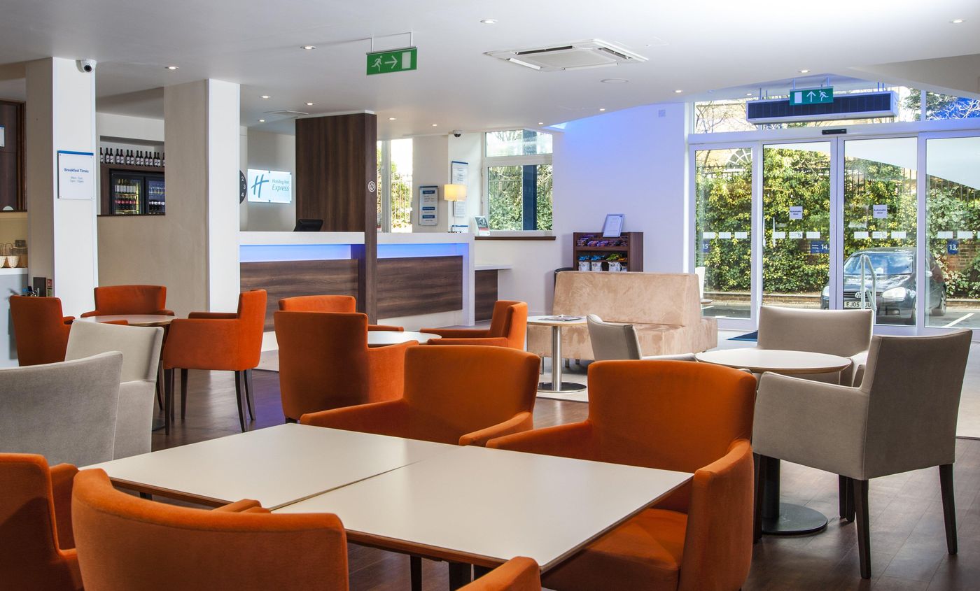 Holiday Inn Express London - Vauxhall Nine Elms - United Kingdom - LONDON - Bar - 0