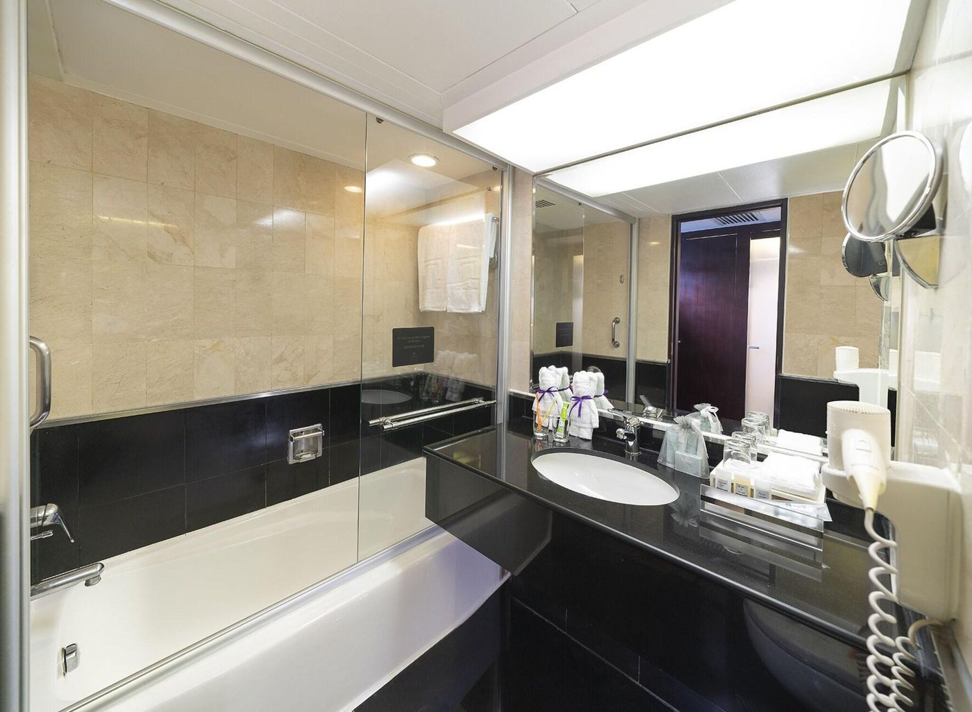 Regal-Kowloon-Room-30