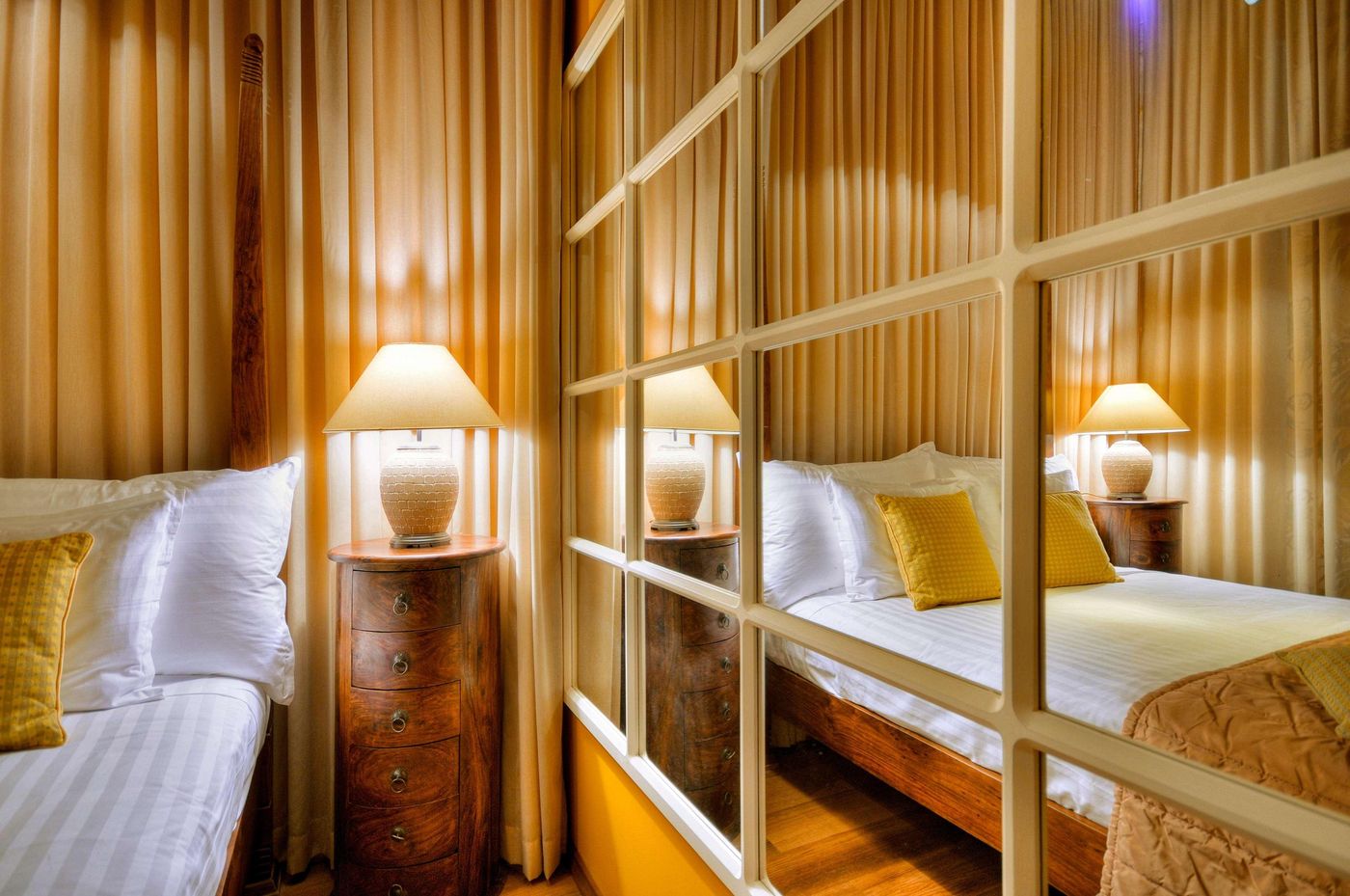 Palazzo-Capua-Room-35