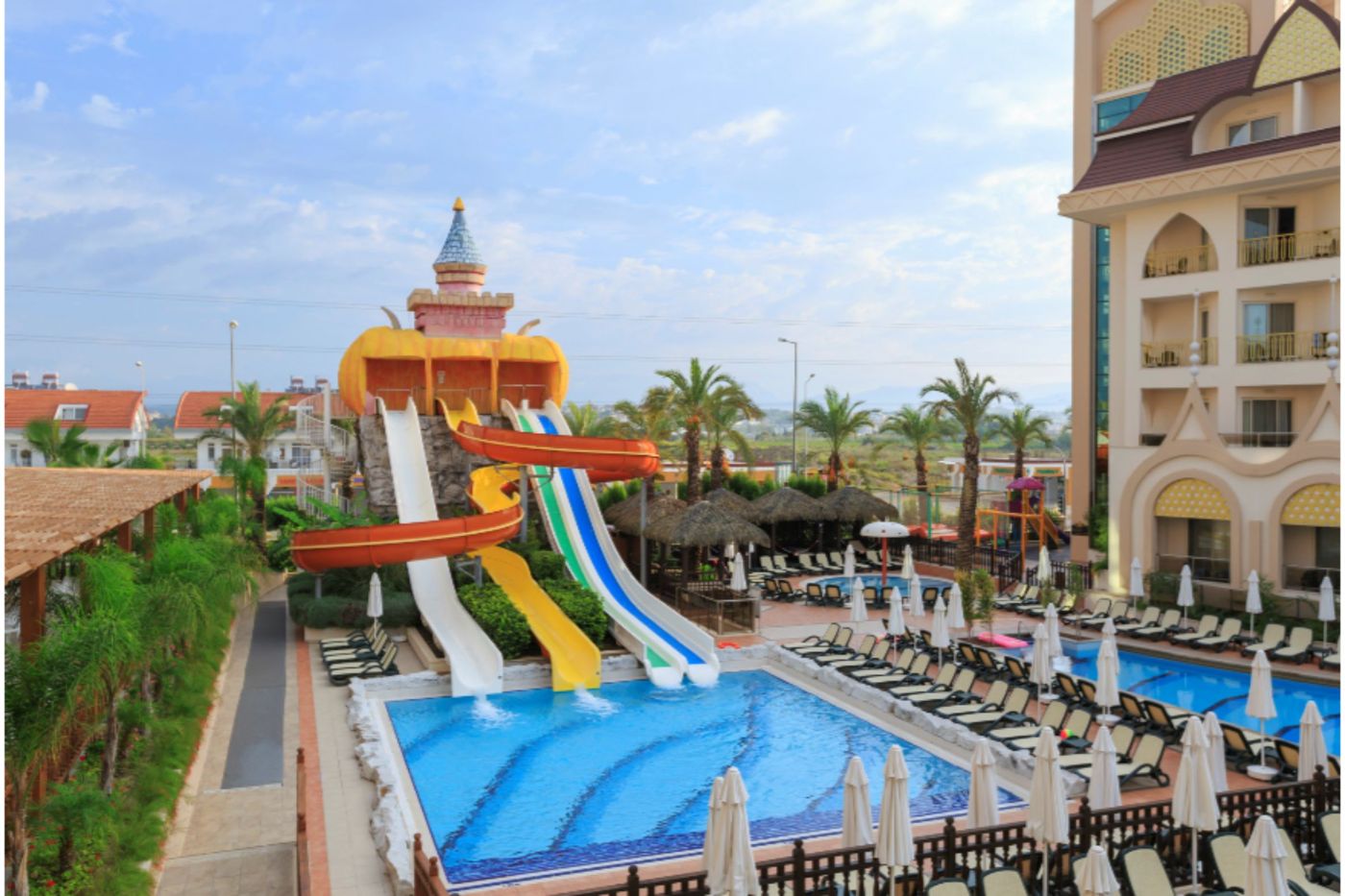 Well-Palace-Side-Pool-3