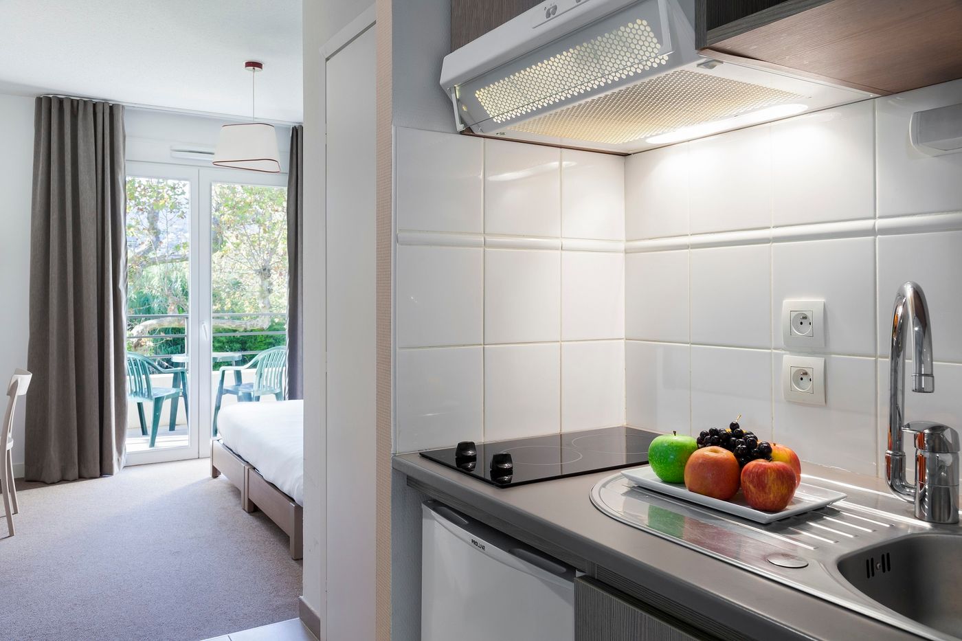 Comfort-Suites-Cannes-Mandelieu-Room-41