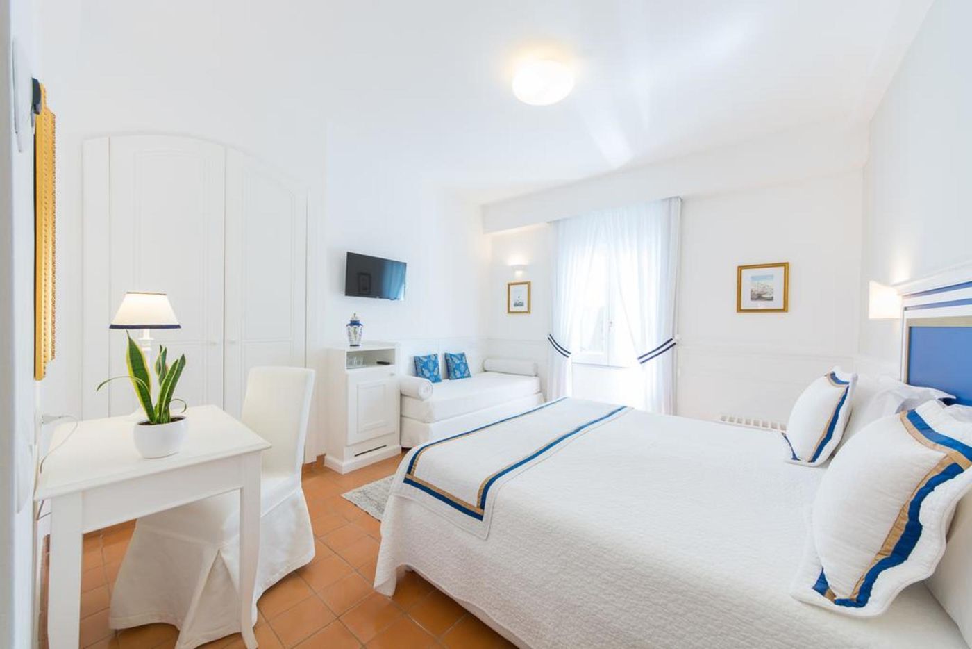 Villa-Romana-Room-16